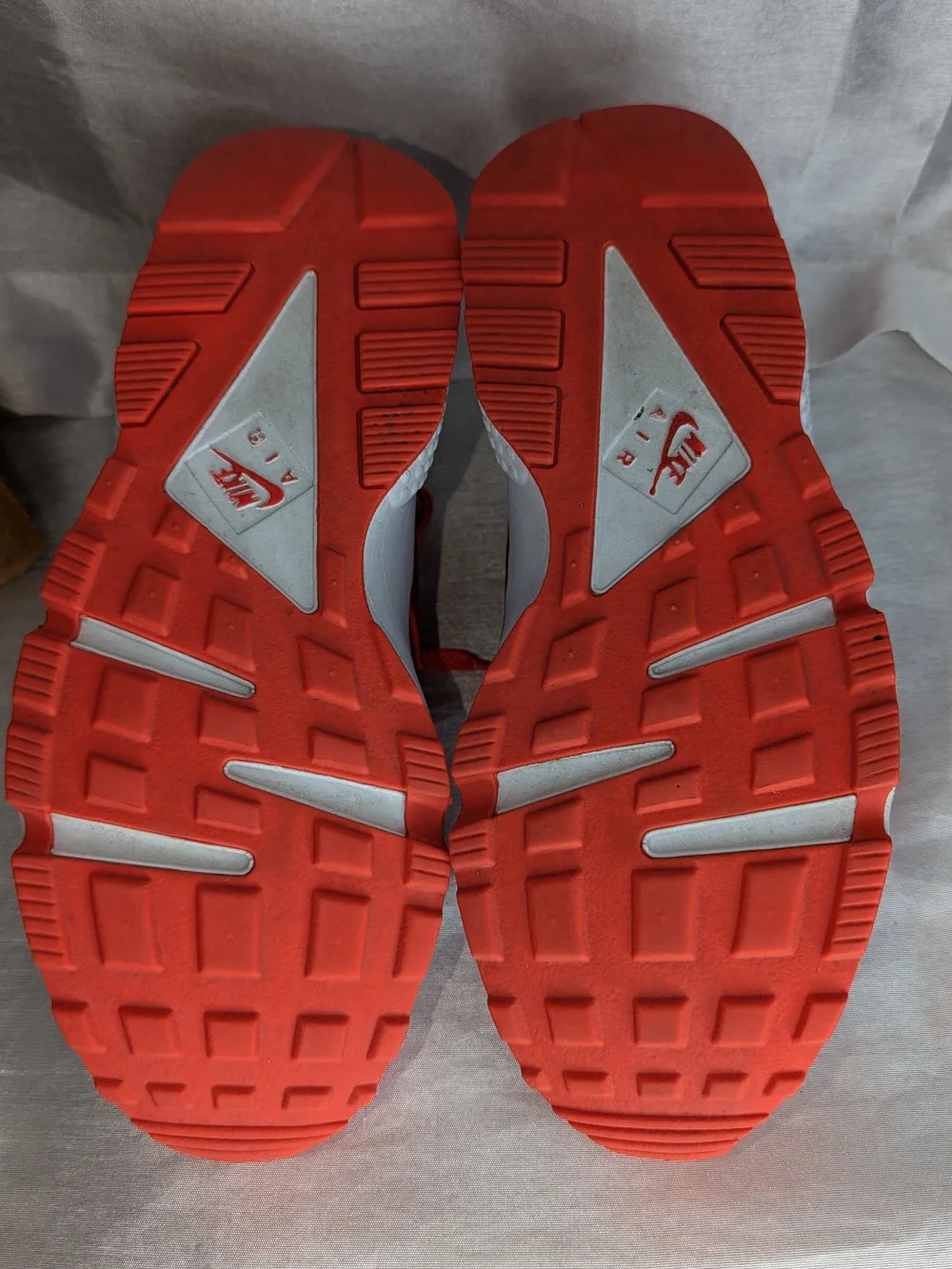 Nike Air Huarache Team Red Size 10 Low Top Lace-Up Sneakers 318429-608